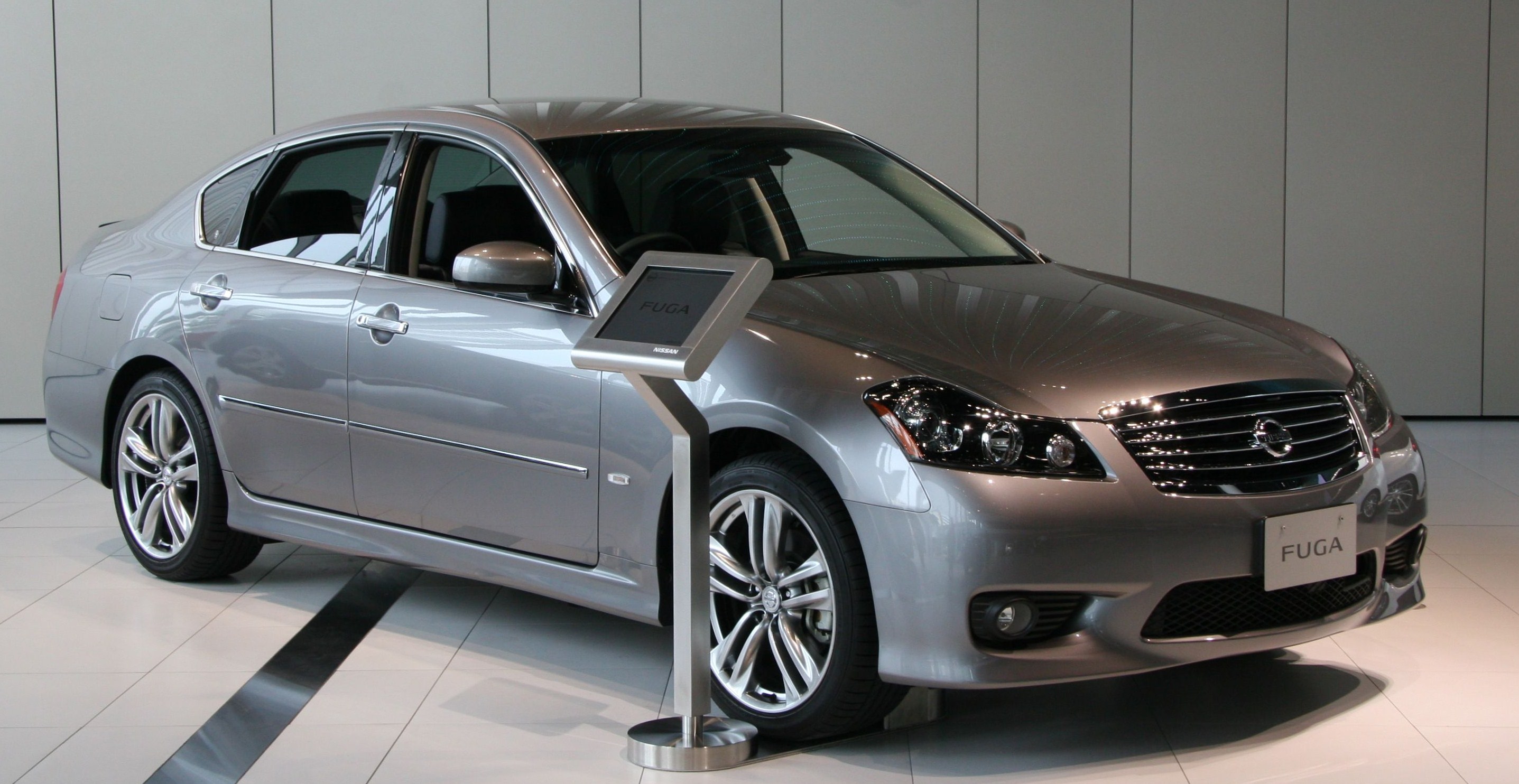 Ниссан Fuga 350 gt